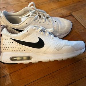 Women’s Nike Air Max Tavas Sneakers